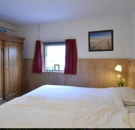 Holiday home De Roos, Near The Beach, With Private Garden 't Zand